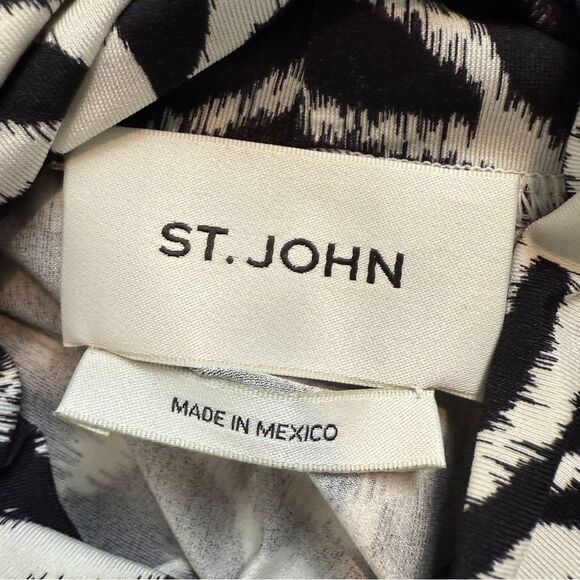 St. John Zebra Stripe Stretchy Turtleneck S - Picture 3 of 9